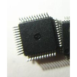 1PCS 1ROG IROG IR0G for 48PINS QFP48